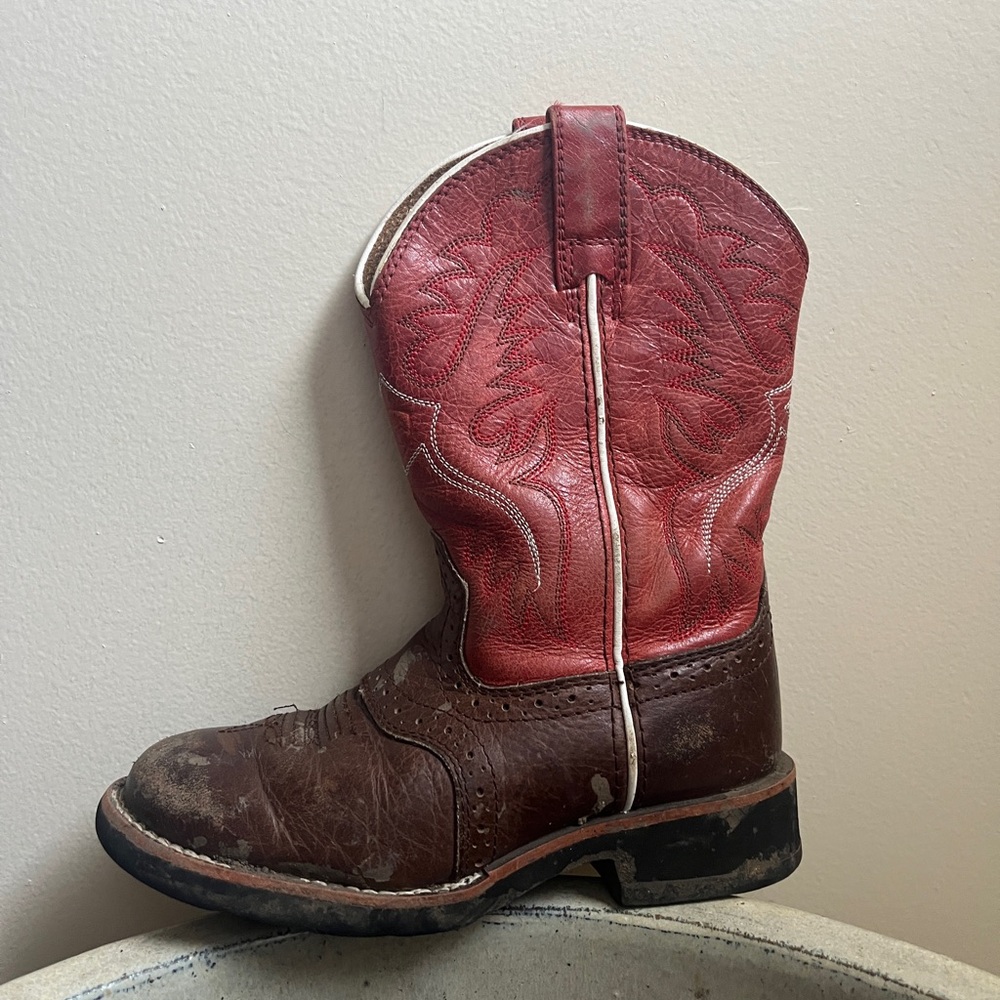 Ariat Red and Brown Cowboy Boots - Picture 9 of 9